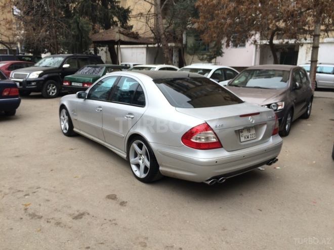 Mercedes E 320 2004, 162,300 km - 3.2 l - Bakı