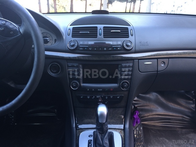Mercedes E 320 2004, 162,300 km - 3.2 l - Bakı