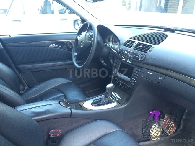 Mercedes E 320 2004, 162,300 km - 3.2 l - Bakı