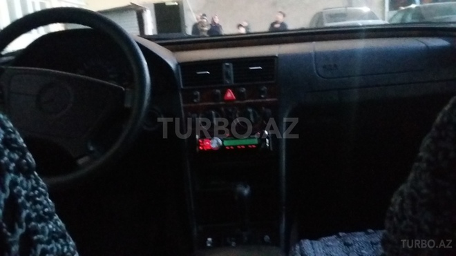 Mercedes C 220 1999, 235,000 km - 2.2 l - Bakı