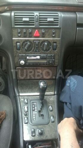 Mercedes E 320 1997, 280,000 km - 3.2 l - Bakı