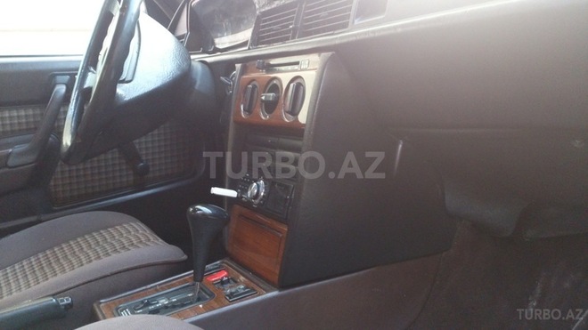 Mercedes 190 1991, 214,019 km - 1.8 l - Bakı