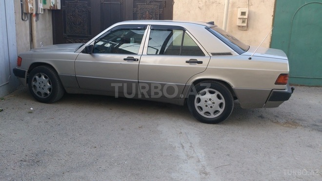 Mercedes 190 1991, 214,019 km - 1.8 l - Bakı