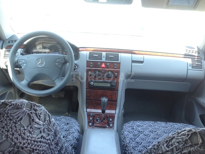 Mercedes E 280 2000, 159,000 km - 2.8 l - Bakı