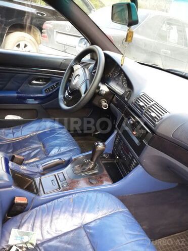 BMW 528 1998, 250,000 km - 2.8 l - Bakı