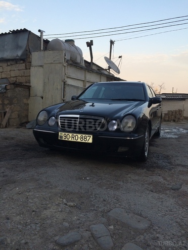 Mercedes E 240 2001, 220,000 km - 2.6 l - Bakı