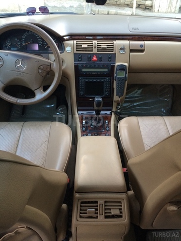 Mercedes E 240 2001, 220,000 km - 2.6 l - Bakı