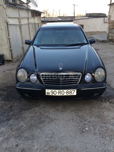 Mercedes E 240 2001, 220,000 km - 2.6 l - Bakı
