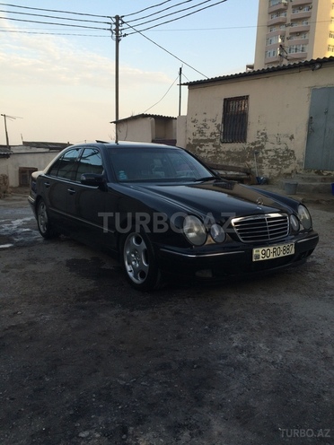 Mercedes E 240 2001, 220,000 km - 2.6 l - Bakı