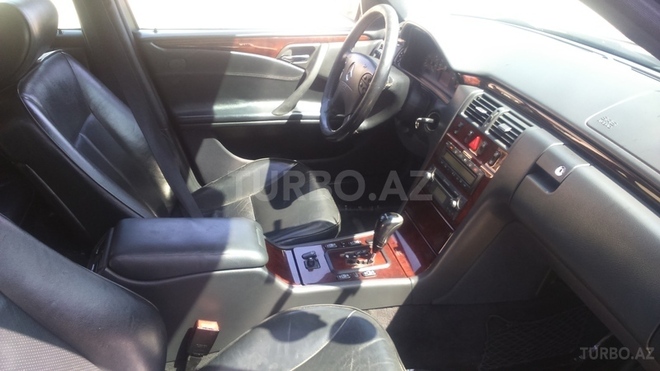 Mercedes E 220 2000, 196,000 km - 0.3 l - Bakı