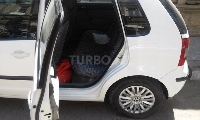 Volkswagen Polo 2002, 320,000 km - 1.4 l - Bakı