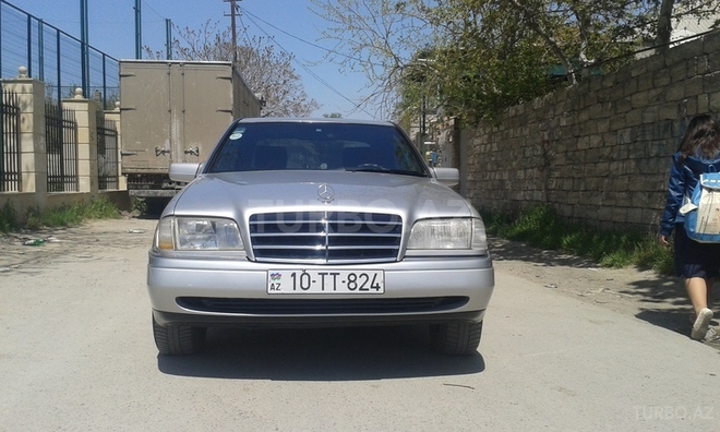Mercedes C 220 1994, 256,000 km - 2.2 l - Bakı