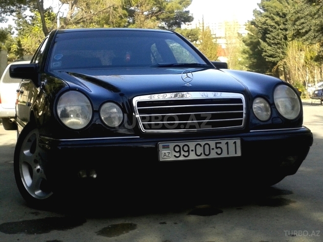 Mercedes E 240 1999, 200,000 km - 2.4 l - Bakı