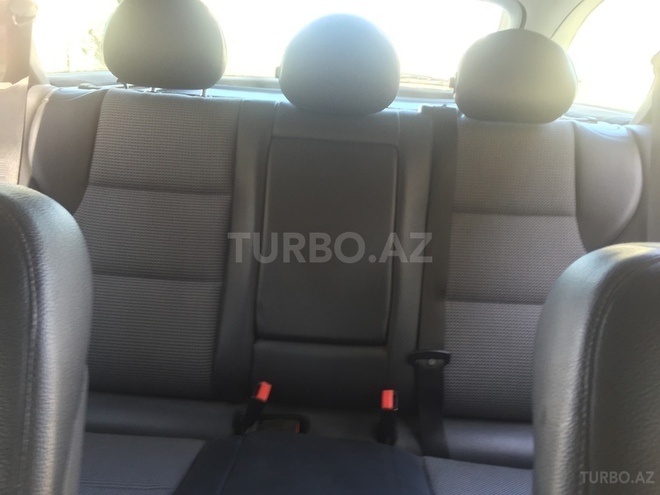 Mercedes C 220 2005, 179,076 km - 2.2 l - Bakı