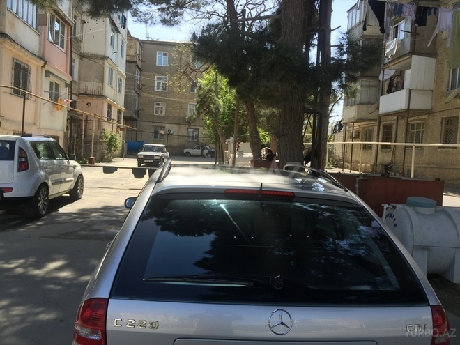 Mercedes C 220 2005, 179,076 km - 2.2 l - Bakı