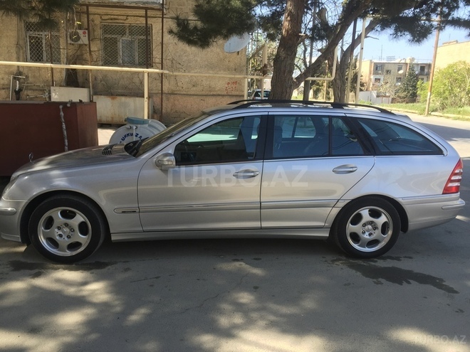Mercedes C 220 2005, 179,076 km - 2.2 l - Bakı