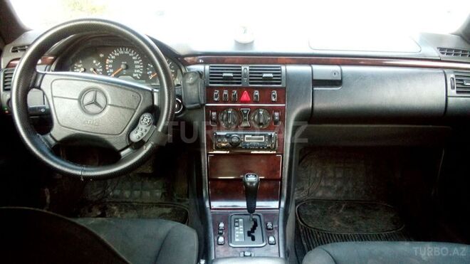 Mercedes E 280 1997, 178,955 km - 2.8 l - Bakı