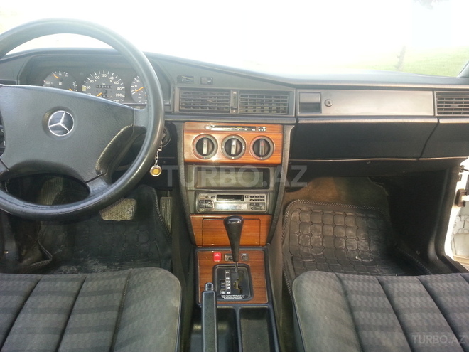 Mercedes 190 1993, 303,161 km - 2.0 l - Bakı