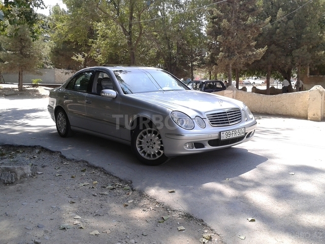 Mercedes E 270 2002, 290,218 km - 2.7 l - Bakı