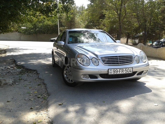 Mercedes E 270 2002, 290,218 km - 2.7 l - Bakı