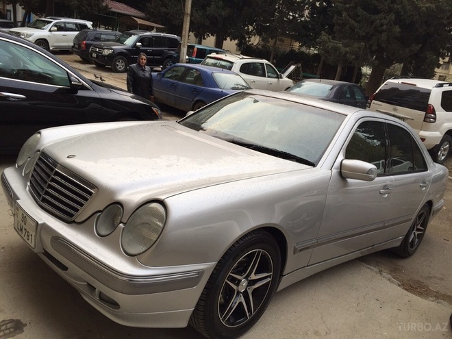 Mercedes E 240 1999, 24,000 km - 2.4 л - Bakı