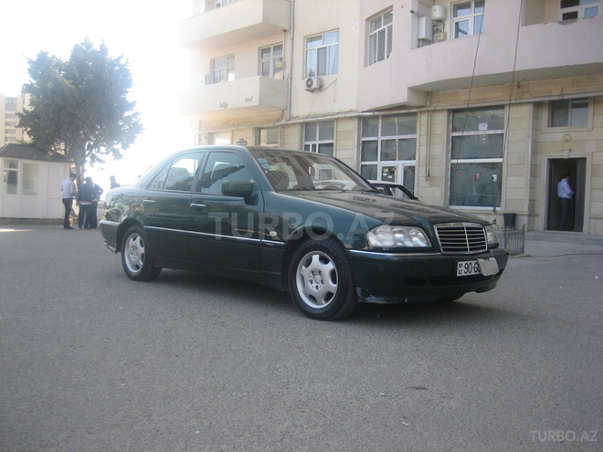 Mercedes C 220 1999, 295,000 km - 2.2 л - Bakı