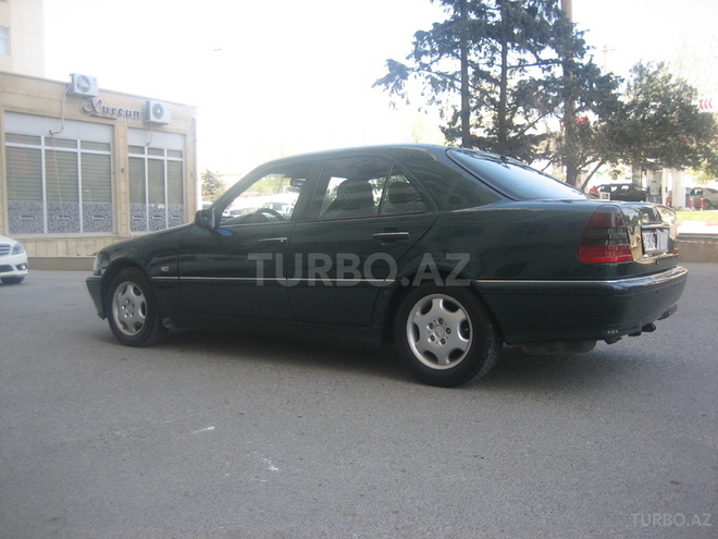 Mercedes C 220 1999, 295,000 km - 2.2 л - Bakı