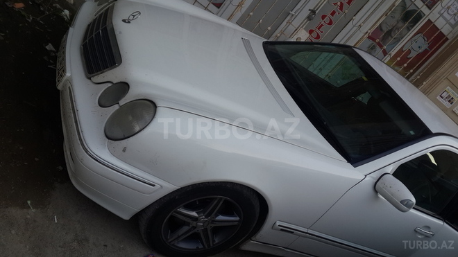 Mercedes E 220 1999, 260,000 km - 2.2 l - Bakı