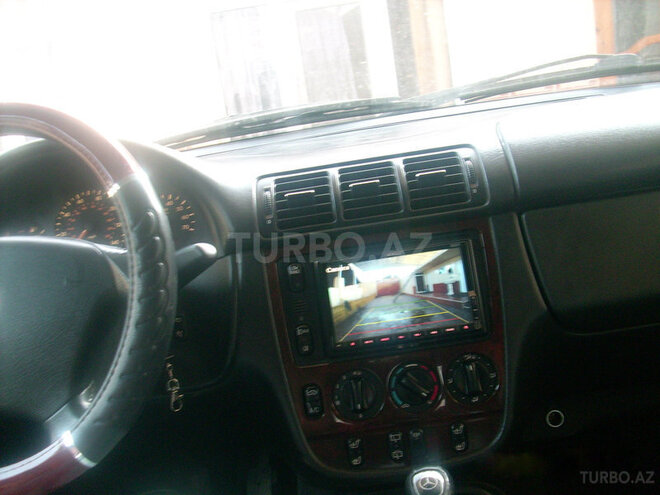 Mercedes ML 320 2001, 140,000 km - 3.2 l - Bakı