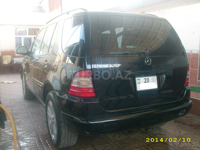 Mercedes ML 320 2001, 140,000 km - 3.2 l - Bakı