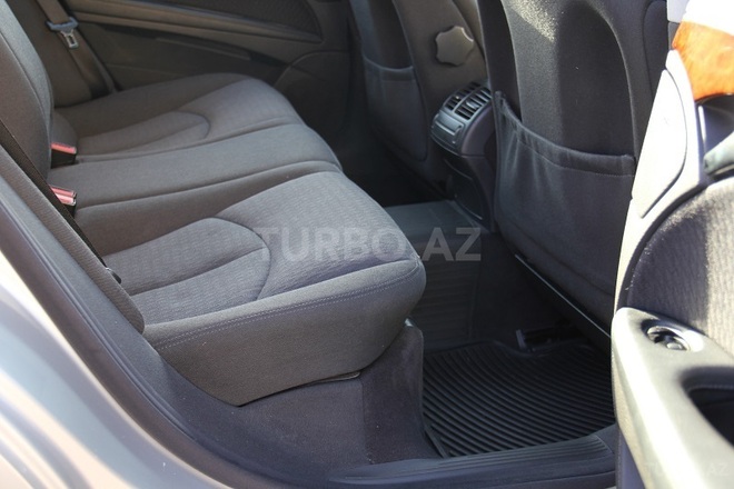 Mercedes E 240 2003, 179,350 km - 2.6 л - Bakı