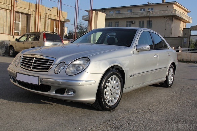 Mercedes E 240 2003, 179,350 km - 2.6 л - Bakı