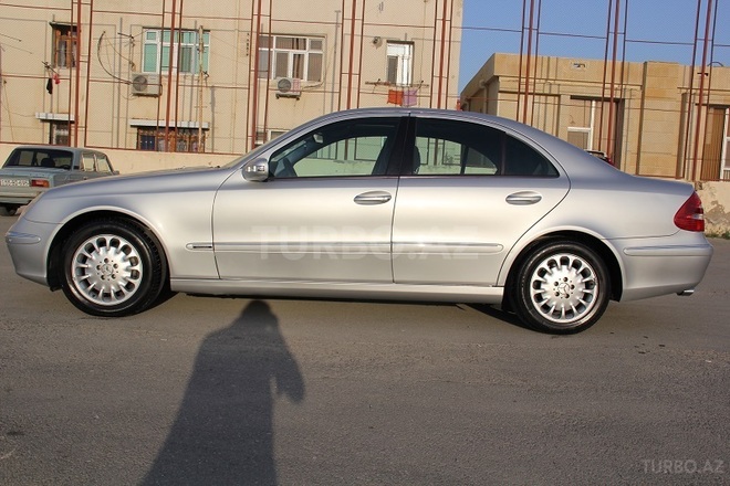 Mercedes E 240 2003, 179,350 km - 2.6 л - Bakı