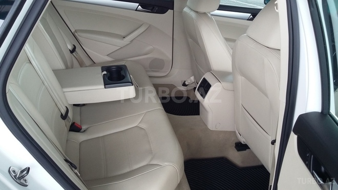 Volkswagen Passat 2012, 34,000 km - 2.5 л - Bakı