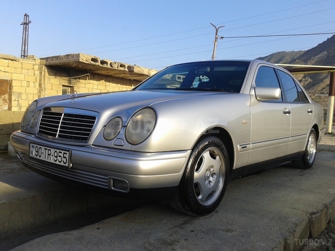 Mercedes E 230 1996, 320,000 km - 2.3 l - Bakı