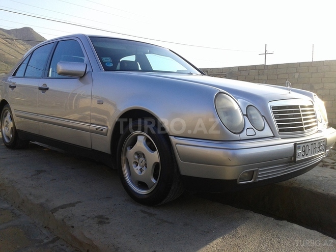 Mercedes E 230 1996, 320,000 km - 2.3 l - Bakı