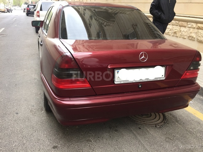 Mercedes C 200 1998, 158,000 km - 2.0 l - Bakı