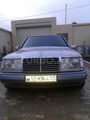Mercedes E 260 1987, 200,000 km - 2.6 l - Bakı