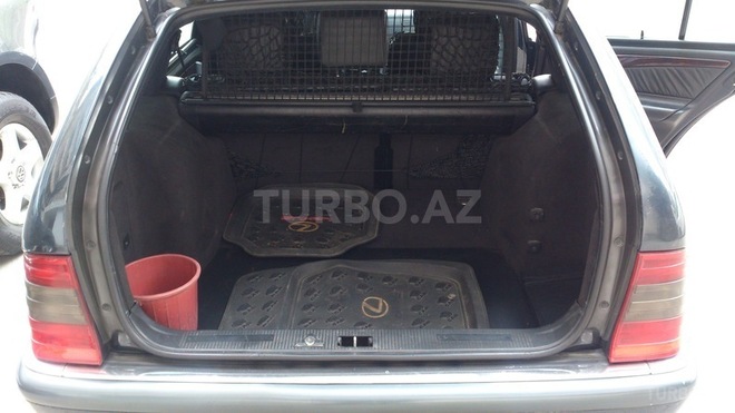 Mercedes C 220 2000, 240,000 km - 2.2 l - Bakı