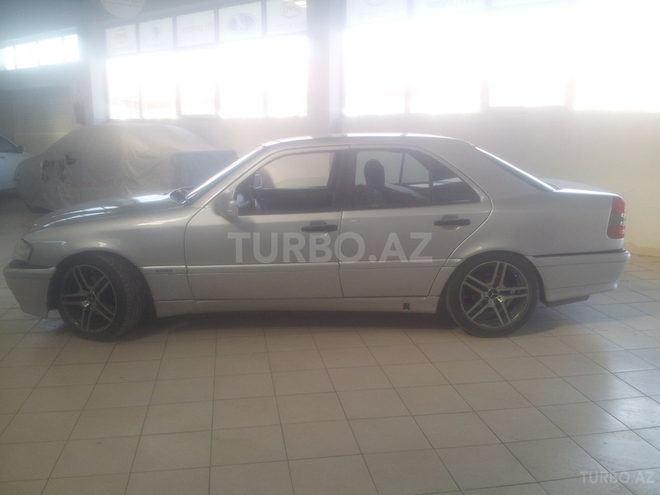 Mercedes C 200 1995, 110,000 km - 2.0 л - Bakı