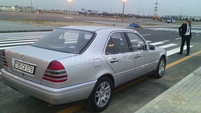 Mercedes C 200 1995, 317,595 km - 2.0 л - Bakı