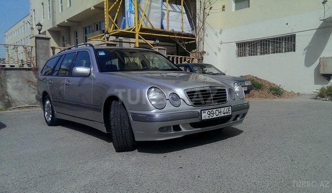 Mercedes E 220 2002, 205,000 km - 2.2 l - Bakı