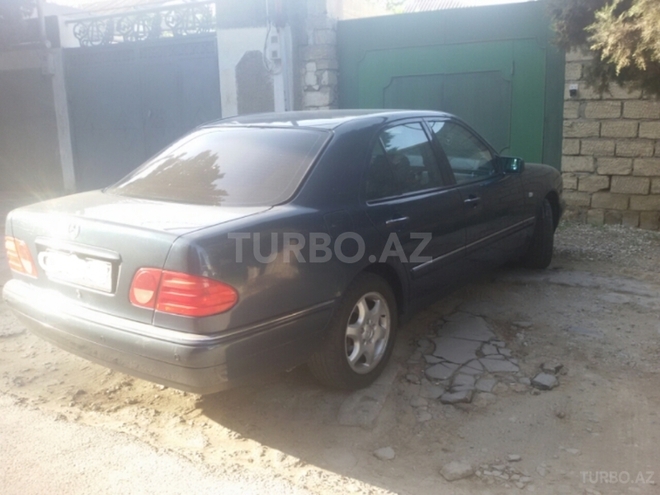 Mercedes  1998, 110,000 km - 2.0 l - Bakı