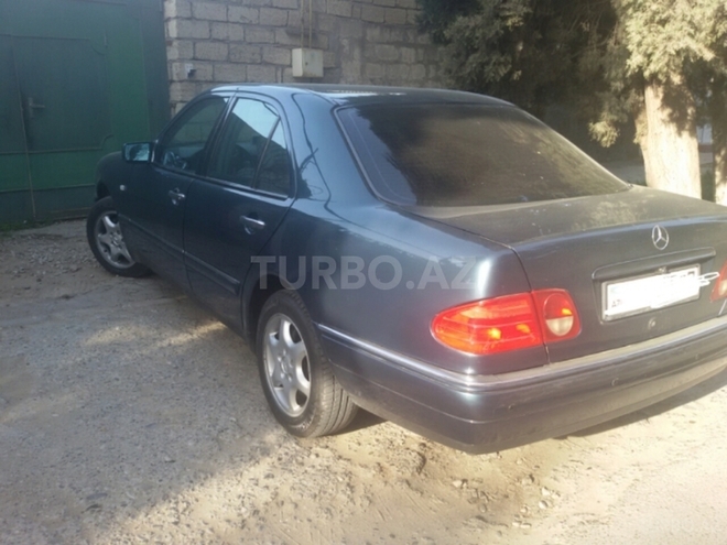 Mercedes  1998, 110,000 km - 2.0 l - Bakı