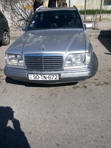 Mercedes E 280 1994, 267,500 km - 2.8 л - Bakı