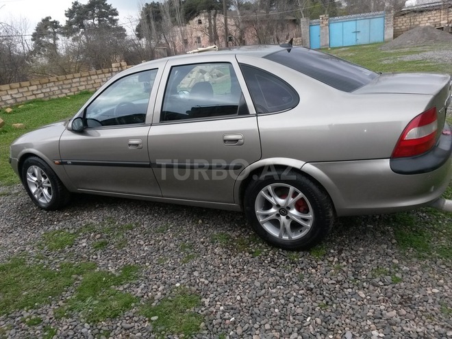 Opel Vectra 1997, 250,000 km - 1.6 l - Bakı