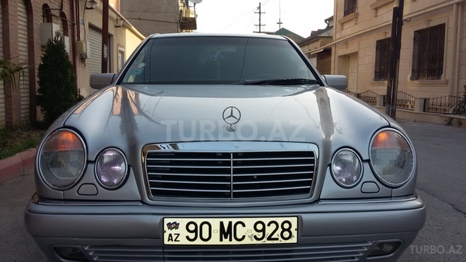 Mercedes E 240 1999, 210,000 km - 2.4 л - Bakı