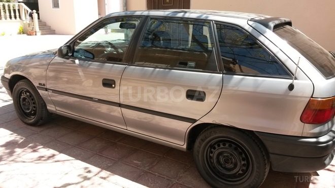 Opel Astra 1996, 299,190 km - 1.6 l - Bakı