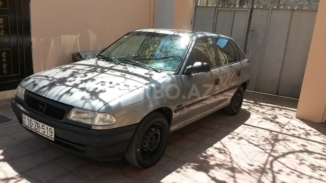 Opel Astra 1996, 299,190 km - 1.6 l - Bakı
