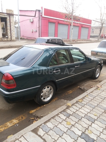 Mercedes C 230 1997, 290,000 km - 2.3 l - Bakı